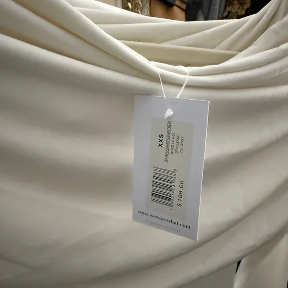 Elegant Off-Shoulder White Dress - Picture 3 of 3